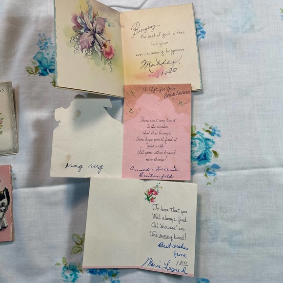 Lot of Kitsch Shower Cards and Wedding Cards - Picture 3 of 10